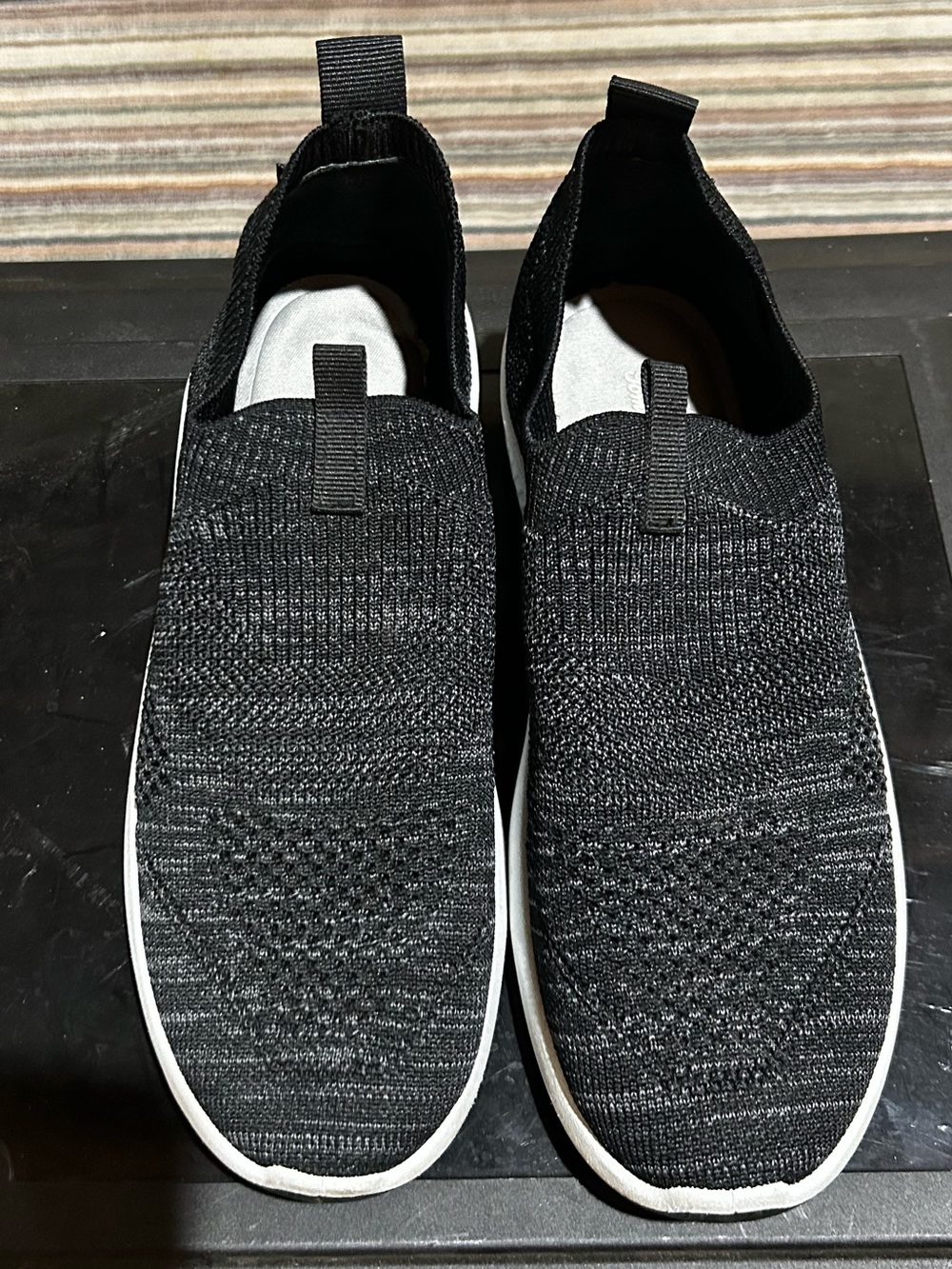 Tommy Bahama Women’s Shoes 8 Flint Knit Memory Foam Slip On Sneakers Black